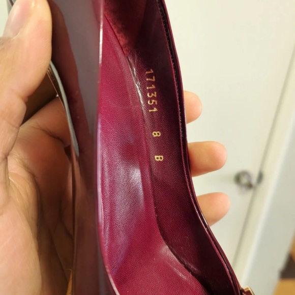 Gorgeous Gucci Horsebit Shoes - size 7.5 or a snug 8. - Picture 5 of 5